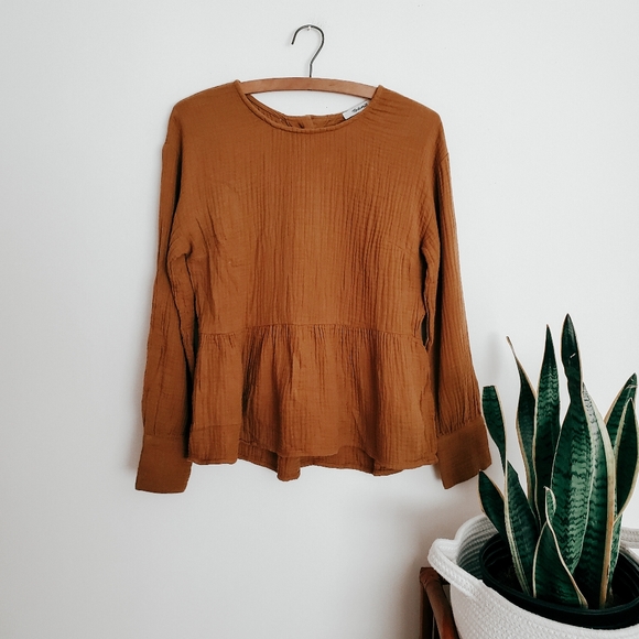 Lightspun Button-Back Peplum Top - Picture 2 of 7